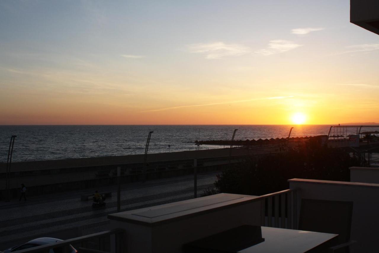Front Sea Apartment Quarteira Esterno foto